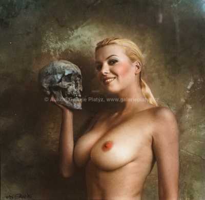  / Girl With Scull / Jan Saudek
