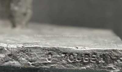  / Při-Sedící v šatu / Olbram Zoubek