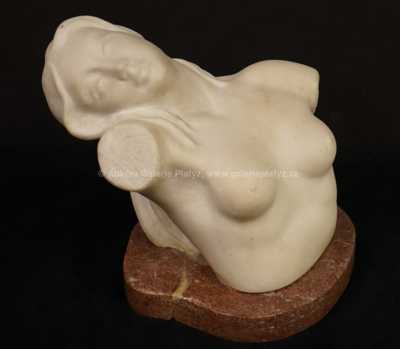  / Dívčí busta / Václav Koukolíček