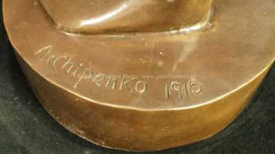  / Stojící žena / Alexander Archipenko