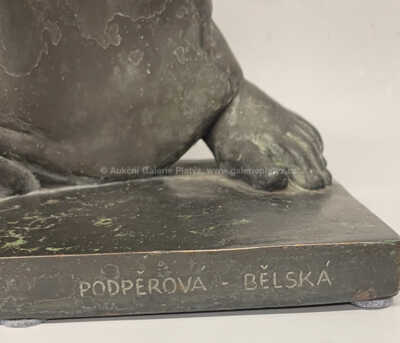  / Žena s dítětem / Františka Podpěrová-Bělská