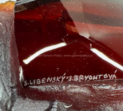  / Polibek / Stanislav Libenský a Jaroslava Brychtová