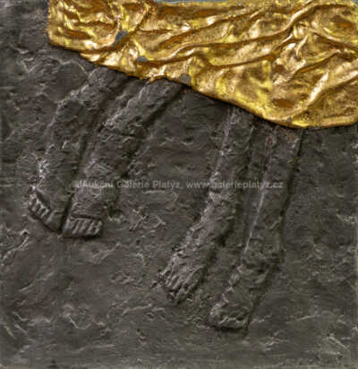  / Nohy proti sobě s drapérií / Olbram Zoubek