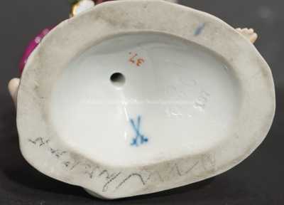  / Únos /  Porcelán