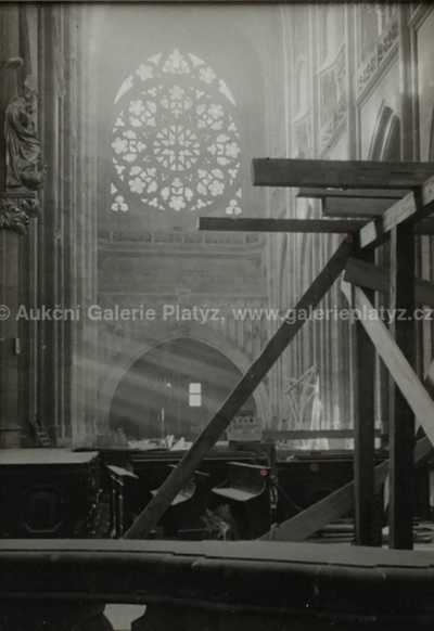  / Interiér katedrály sv. Víta / Josef Sudek