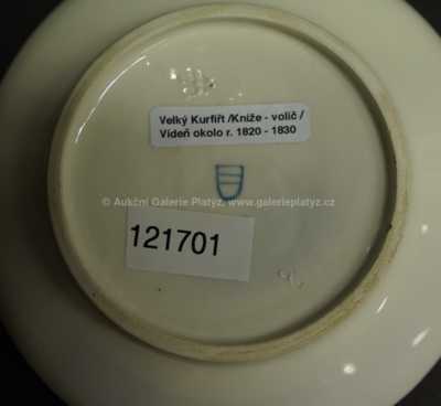  / Šálek s podšálkem /  Porcelán